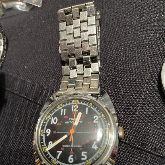 Vintage 1977 Timex Viscount Military Field Watch Automatic  RARE MODEL - Picture 4 of 5